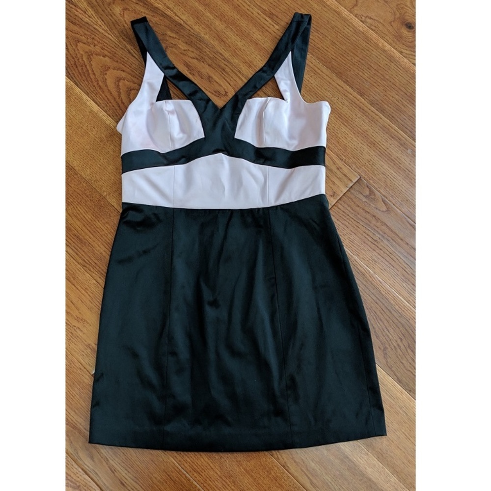 Bebe dress